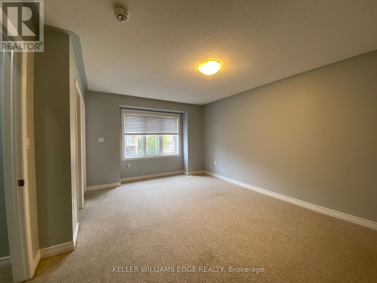 90 BLOOM CRESCENT, Hamilton — photo 8