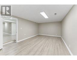 561 Dansbury Drive, Waterloo, ON N2K4E2 Photo 16