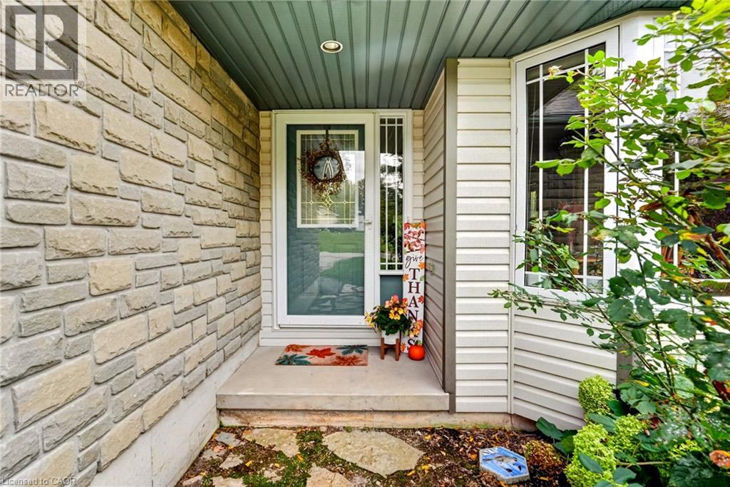 13 BARTON Street, Cayuga — photo 5
