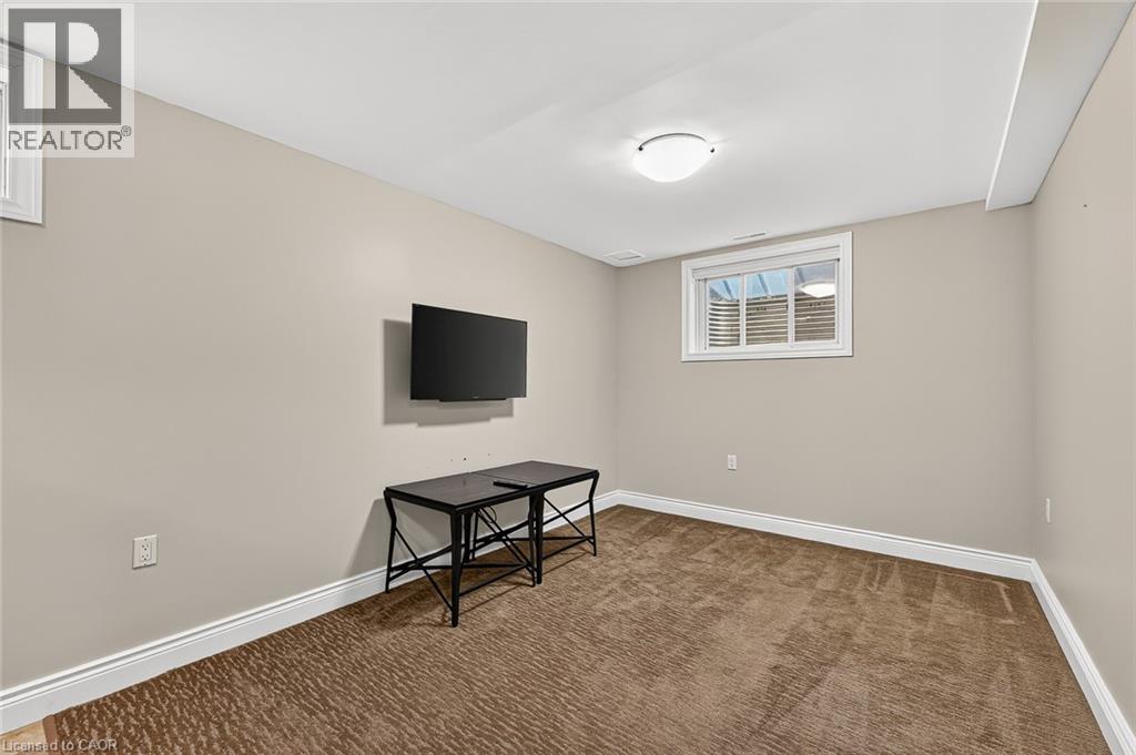 1028 ALBERNI Road - 35
