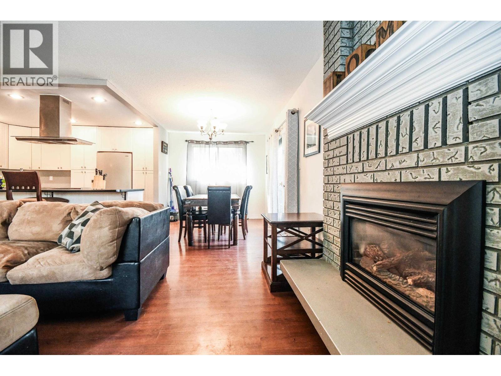 122 DUNCAN PLACE - 5