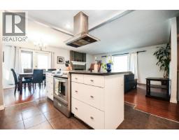 Photo 13 of 35, 122 DUNCAN PLACE · Prince George, BC