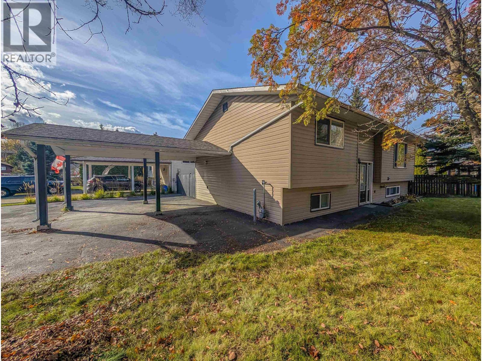 122 DUNCAN PLACE - 1