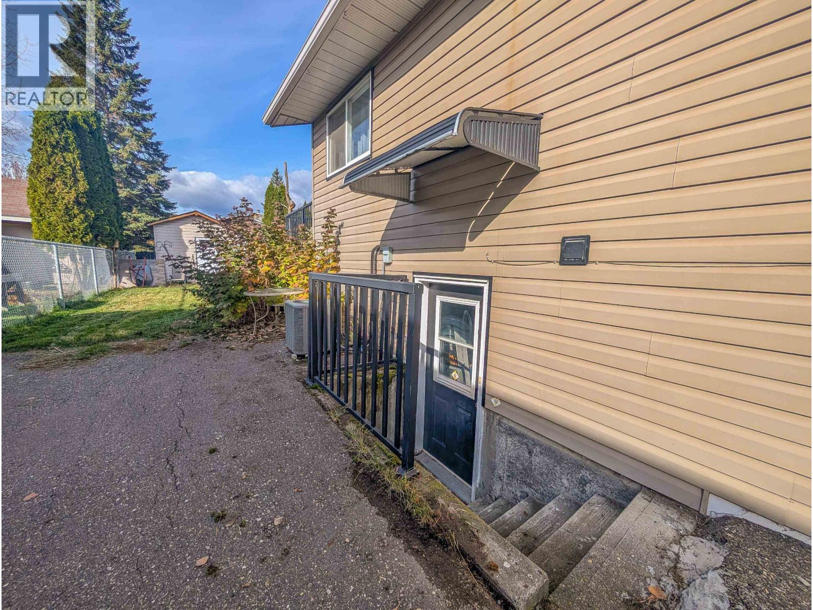 122 DUNCAN PLACE - 25