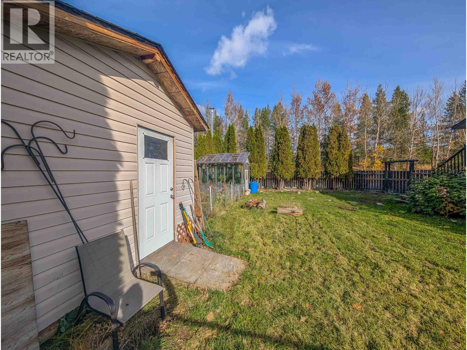 122 DUNCAN PLACE - 28