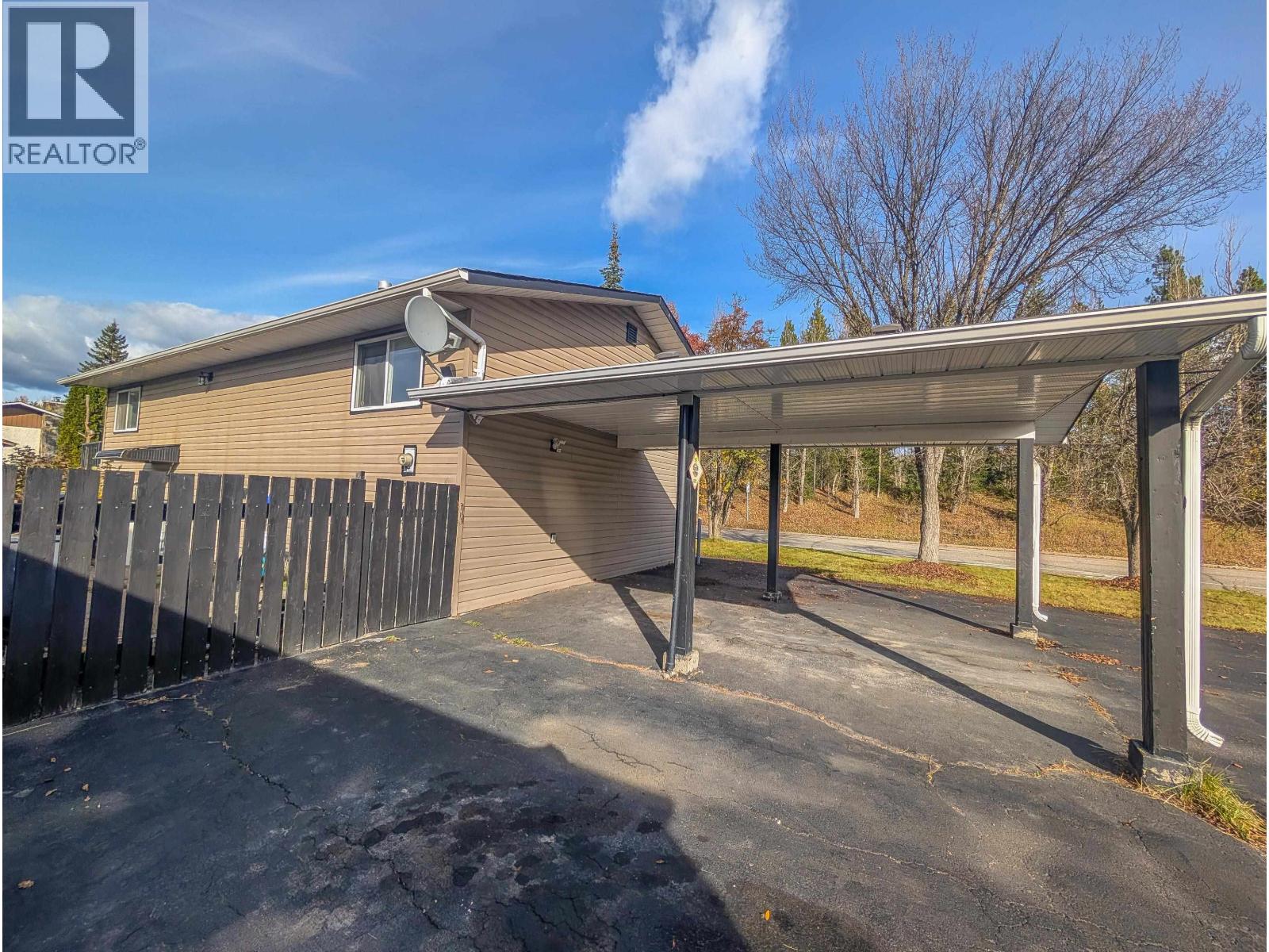 122 DUNCAN PLACE - 24
