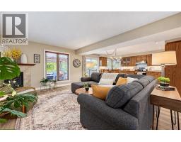 4pc Bathroom - 204 W Park Avenue W, Elmira, ON N3B3N3 Photo 6