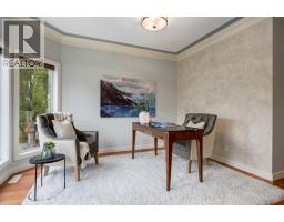 1527 18 Avenue NW - photo 4