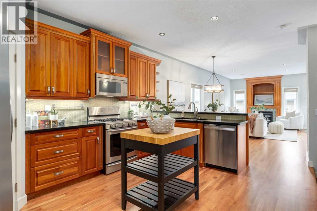 1527 18 Avenue NW - 6