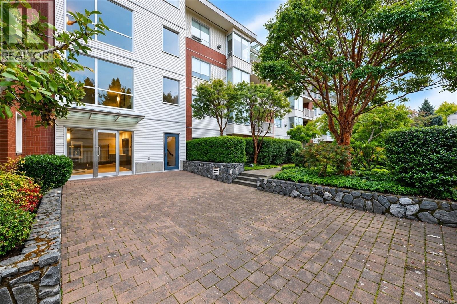 #109 380 Waterfront Cres - 30