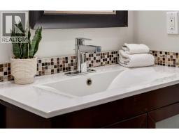 1527 18 Avenue NW - photo 44