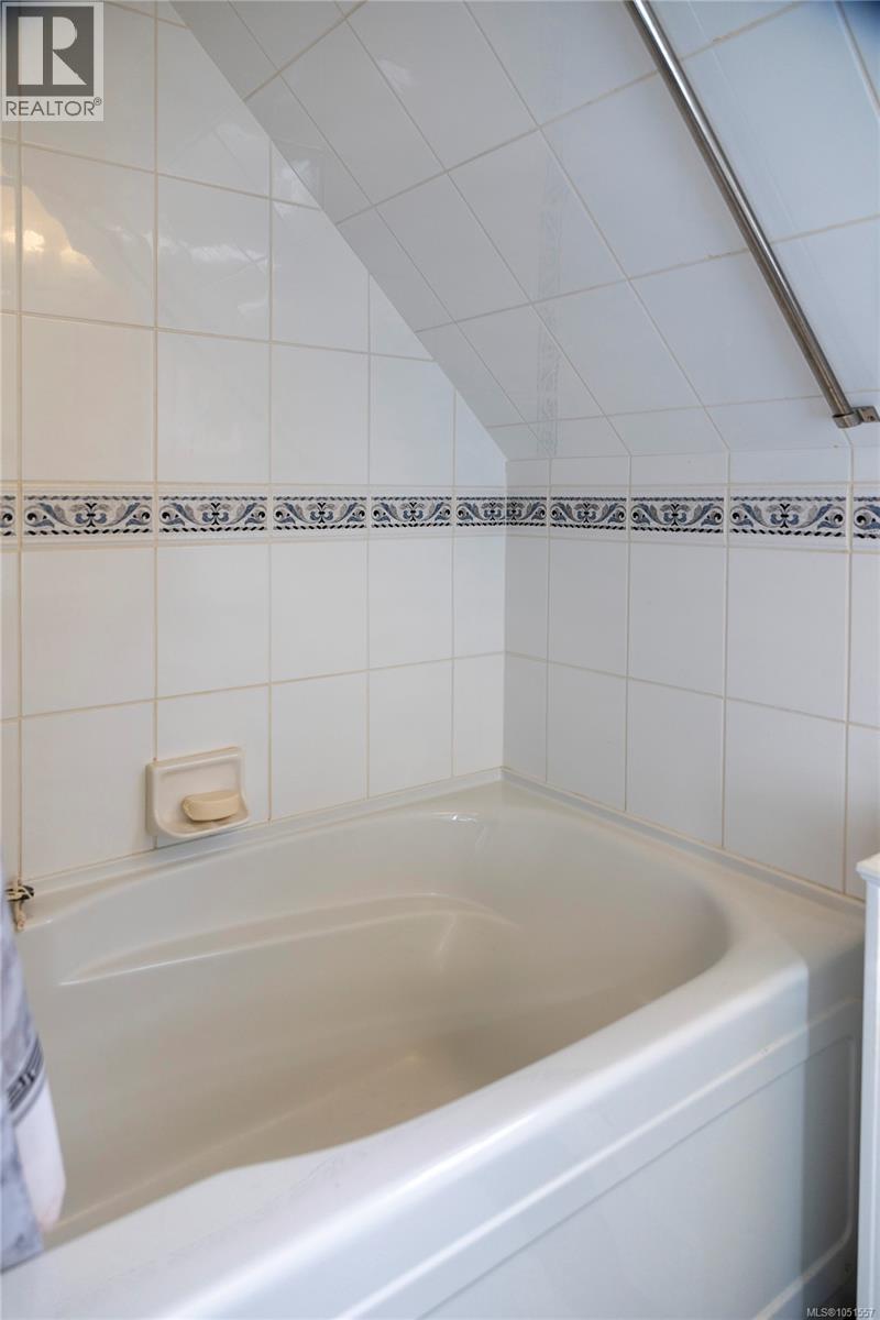 1618 Rockland Ave - 44