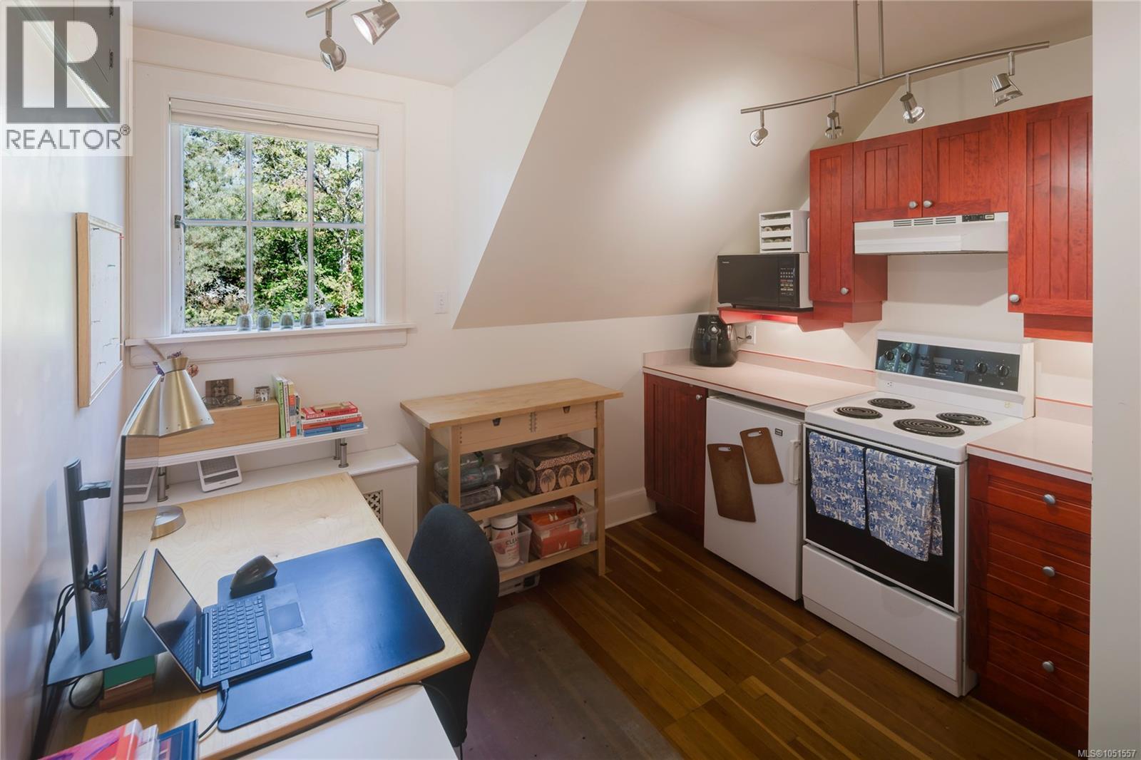 1618 Rockland Ave - 55