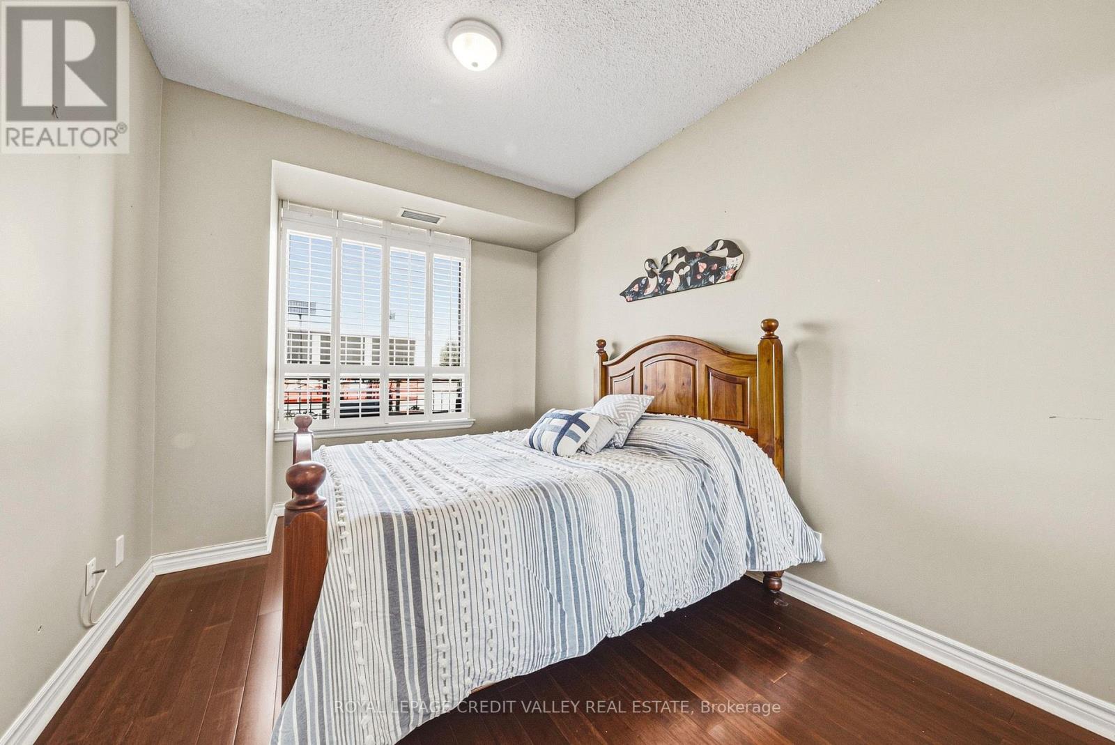 935 Royal York Road East — photo 13