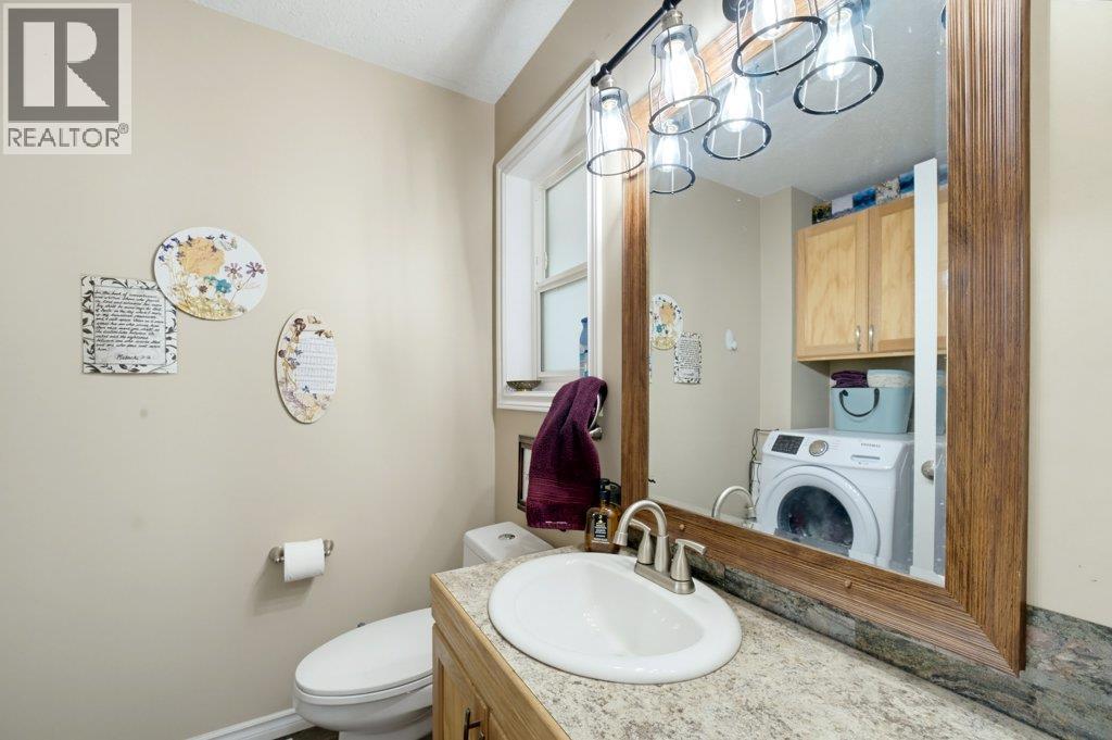 741 Gardom Lake Road - 18