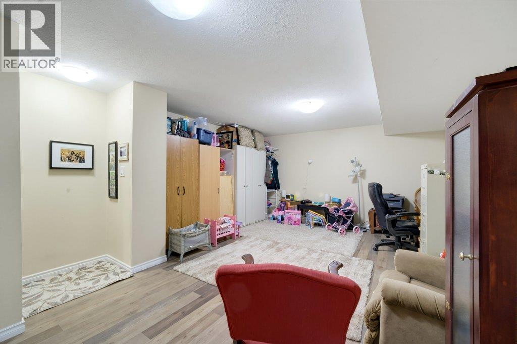 741 Gardom Lake Road - 21