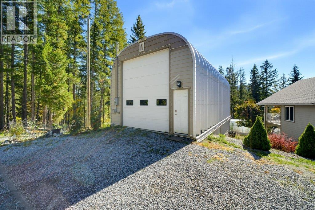 741 Gardom Lake Road - 29