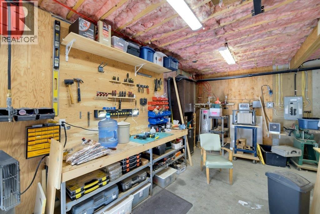 741 Gardom Lake Road - 34