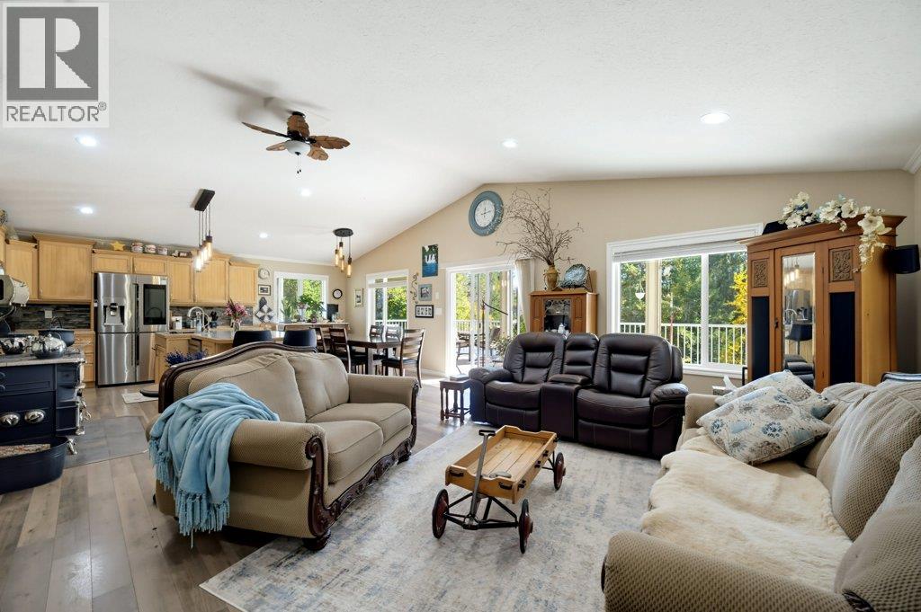 741 Gardom Lake Road - 4