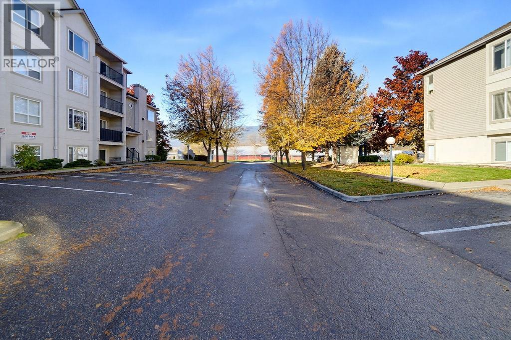 #104 650 3 Street SW - 38