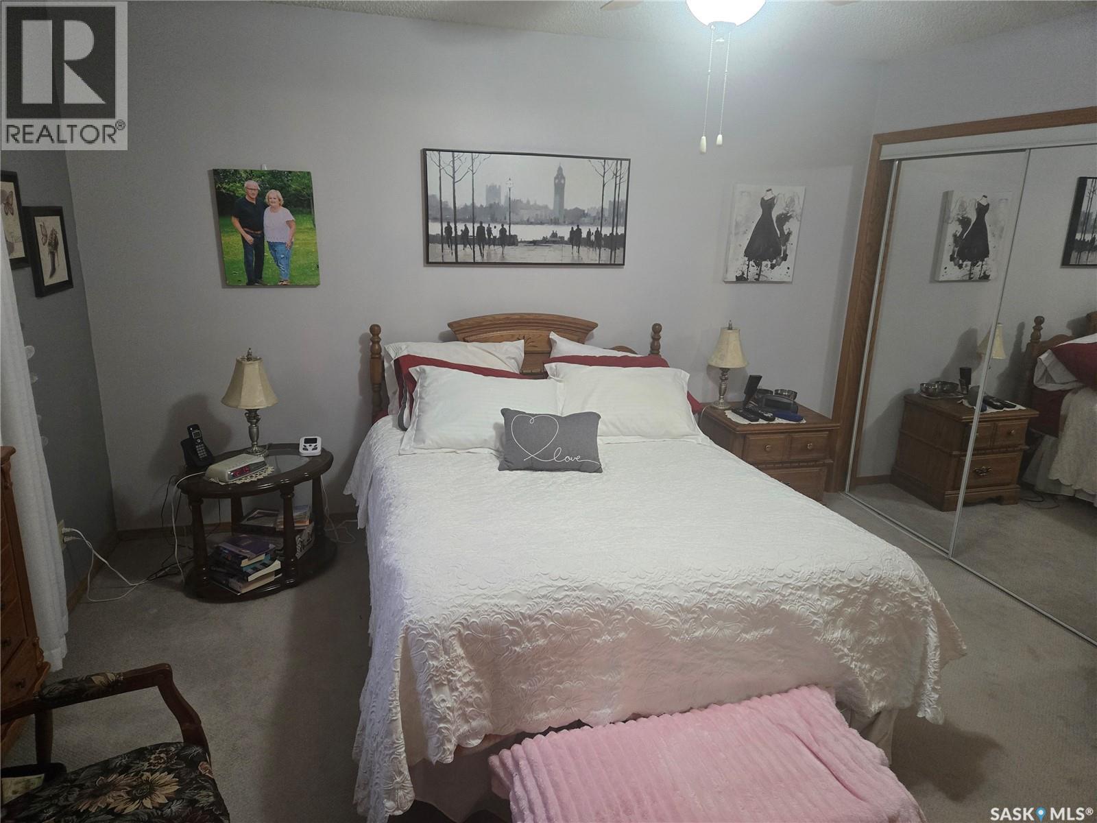 Schindel Farm, Stanley Rm No. 215 — photo 33