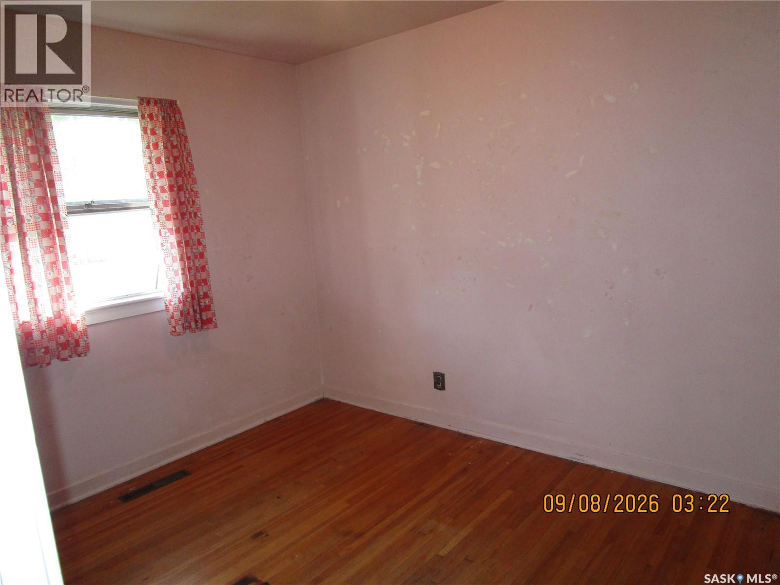 215 DOMINION ROAD, Assiniboia — photo 12