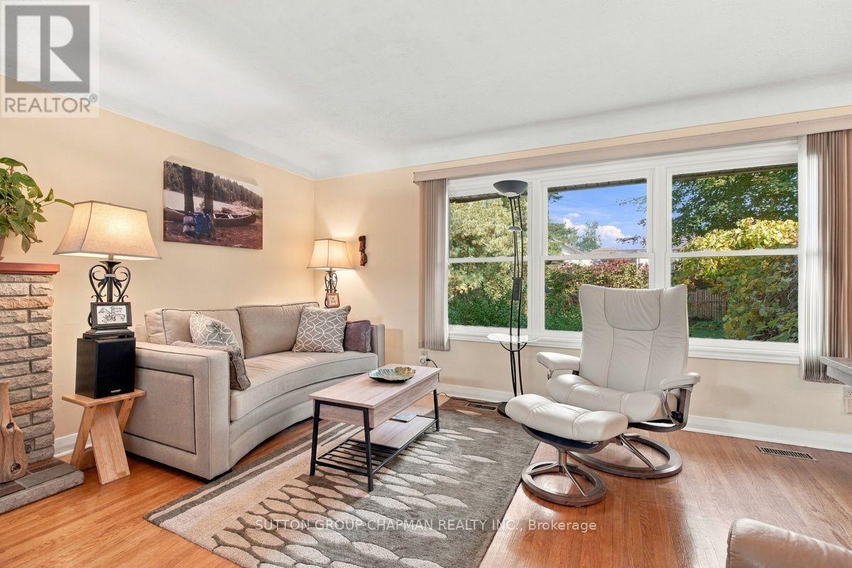 605 KINGSWAY AVENUE, London North (North P) — photo 10