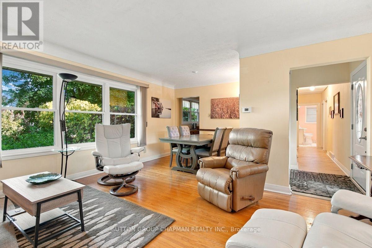 605 KINGSWAY AVENUE, London North (North P) — photo 12
