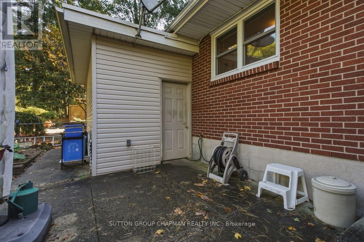 605 Kingsway Avenue — photo 39