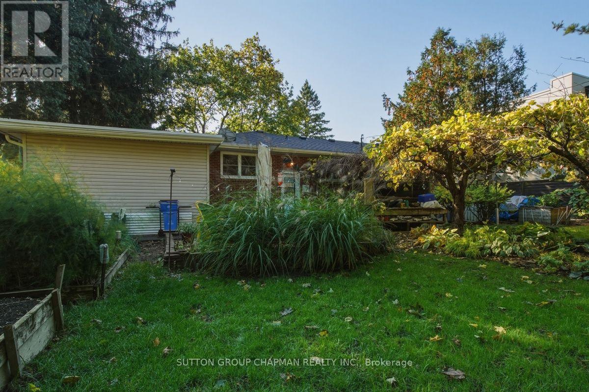 605 Kingsway Avenue — photo 43