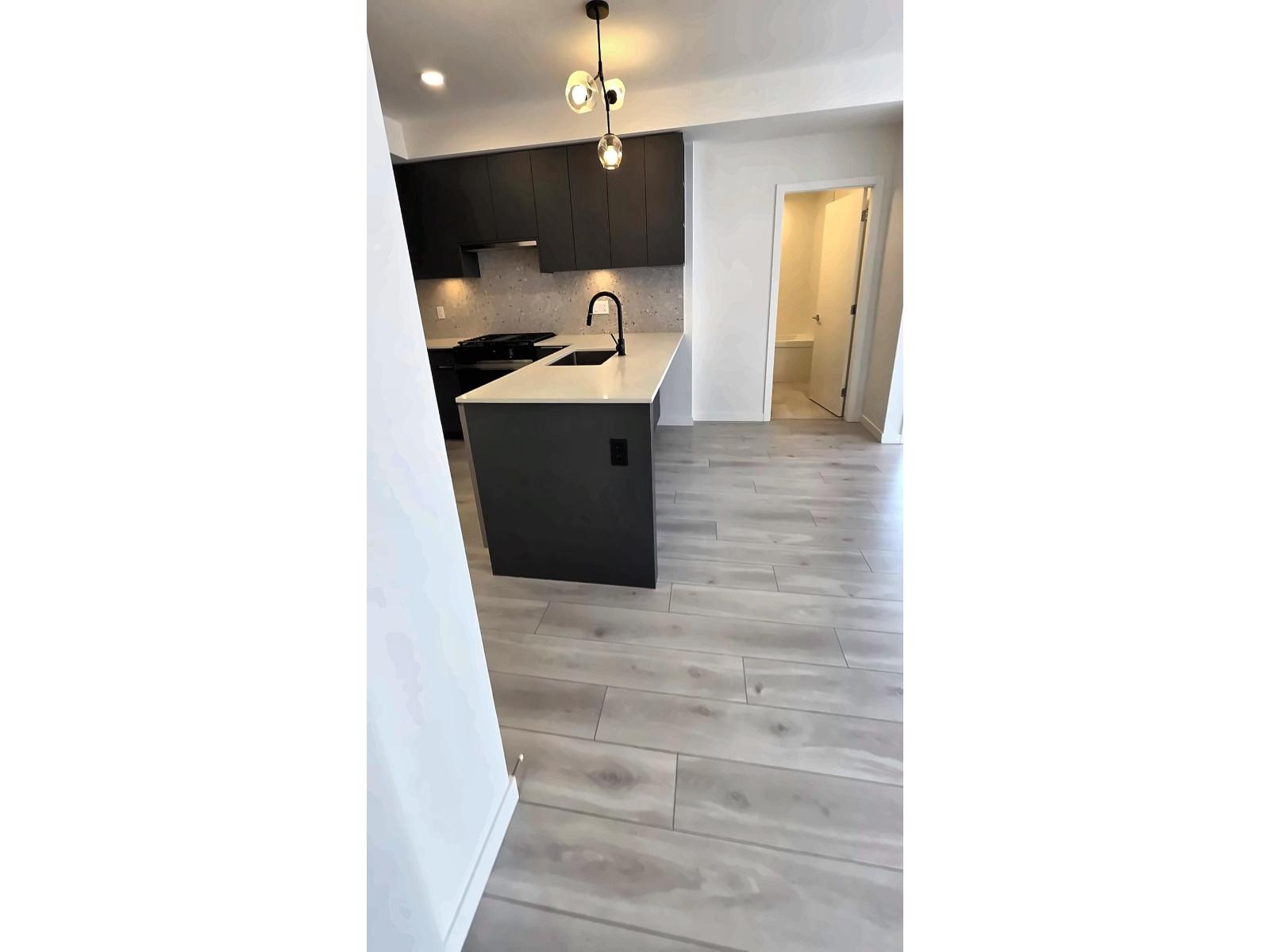 Photo of 306 7936 206 STREET 38
