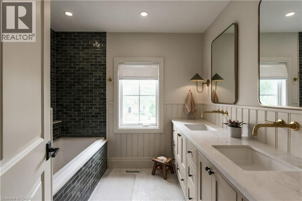 890 Forest Glen Avenue — photo 34