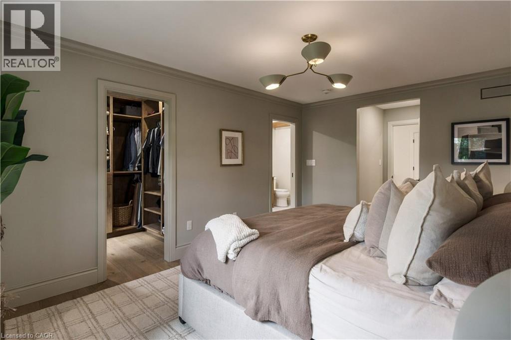 890 Forest Glen Avenue — photo 23