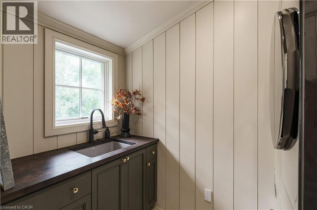 890 Forest Glen Avenue — photo 37