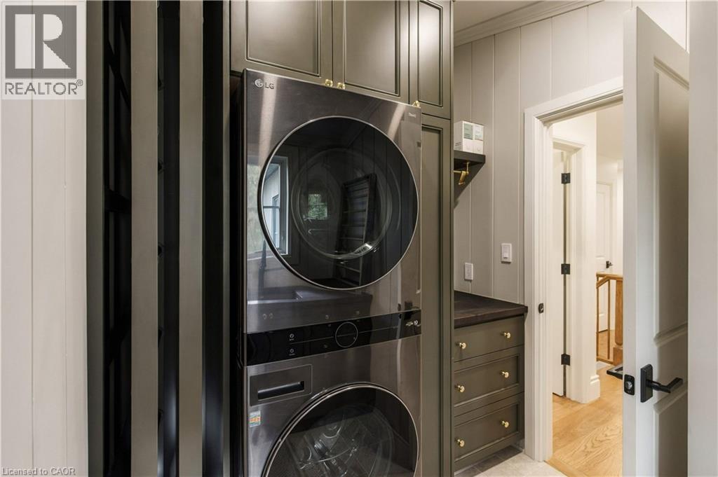 890 Forest Glen Avenue — photo 36