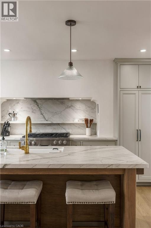 890 Forest Glen Avenue — photo 10