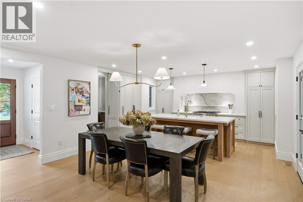 890 Forest Glen Avenue — photo 8