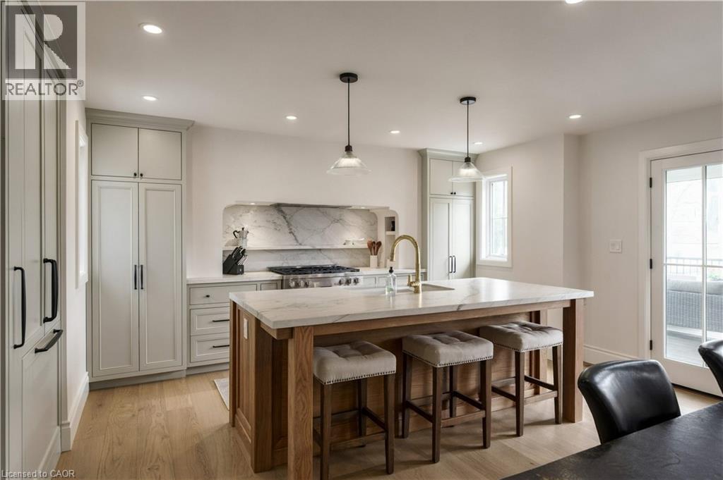 890 Forest Glen Avenue — photo 12