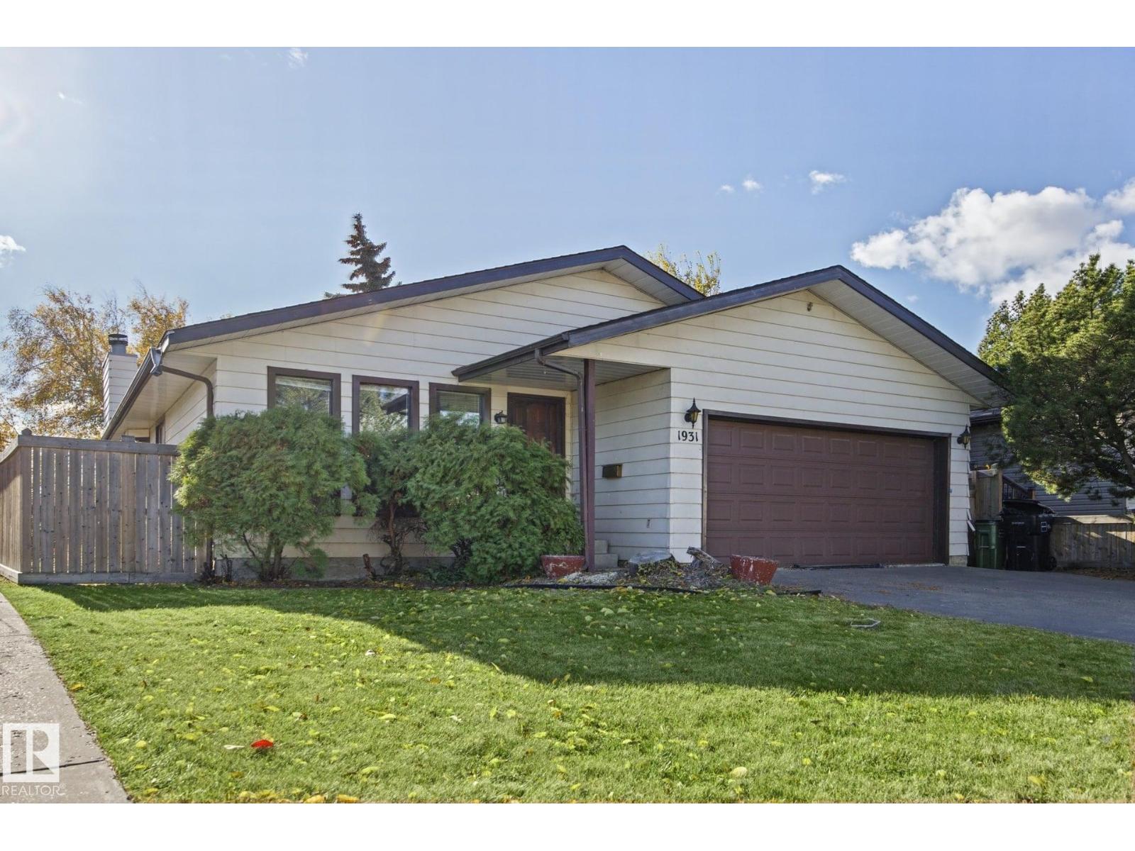 1931 145 Avenue NW, Edmonton: 3 bed house