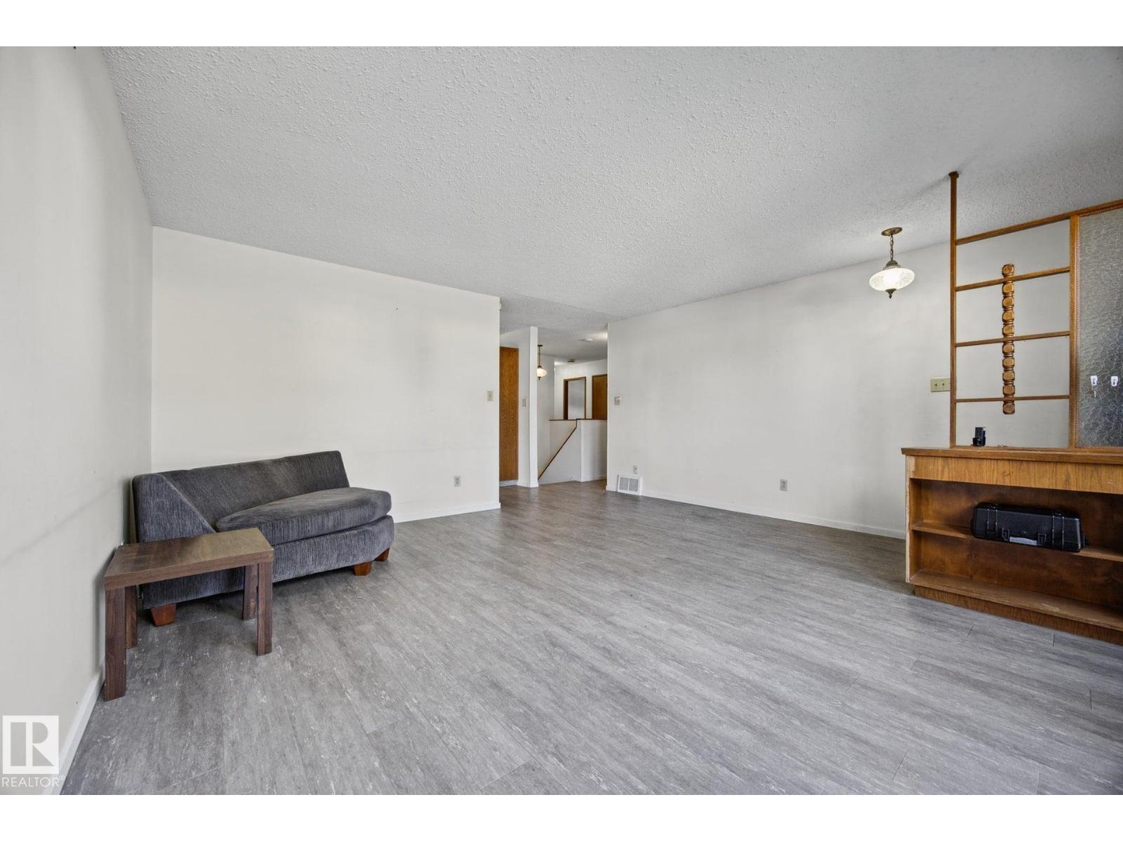 1931 145 Avenue NW, photo 12