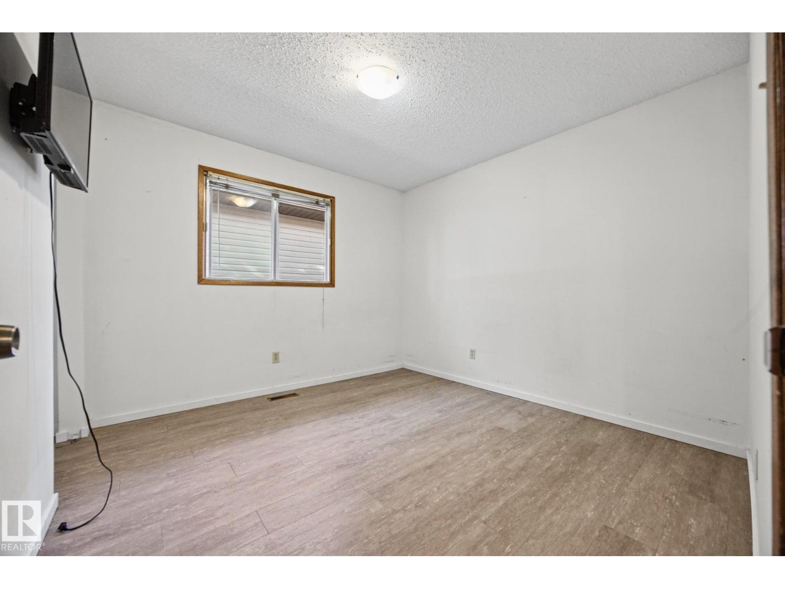 1931 145 Avenue NW, photo 16
