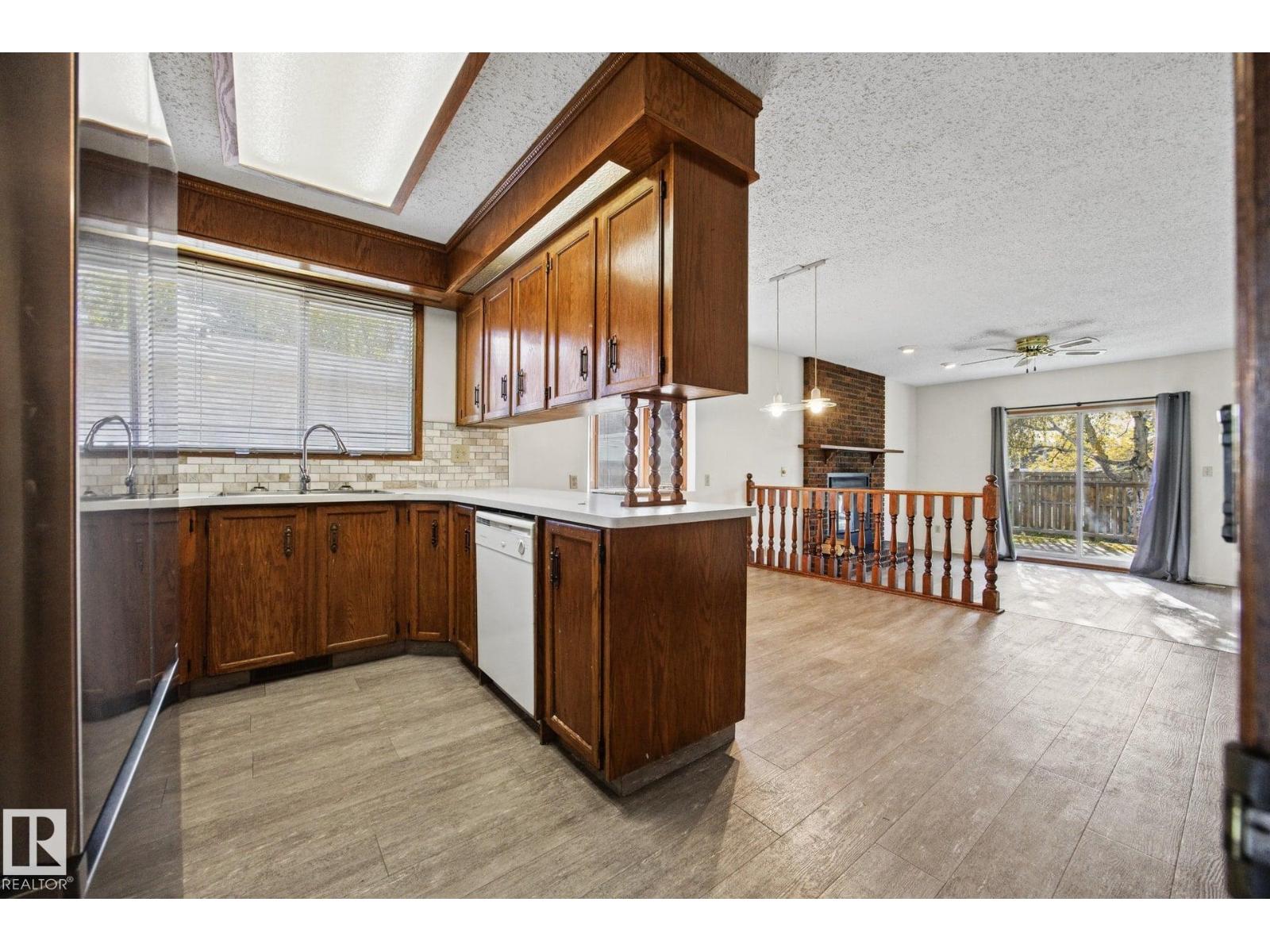 1931 145 Avenue NW, photo 24