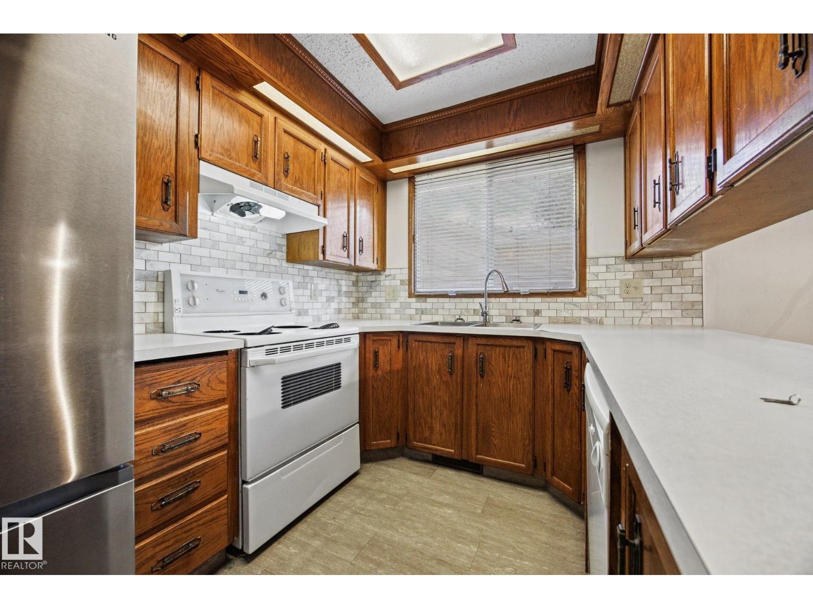 1931 145 Avenue NW, photo 25