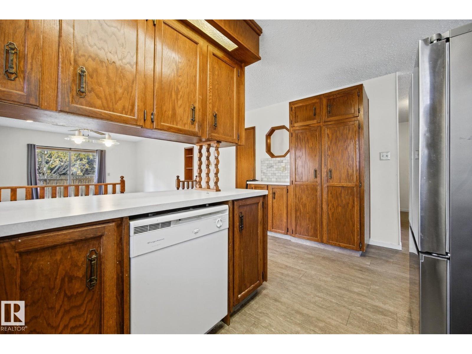 1931 145 Avenue NW, photo 26