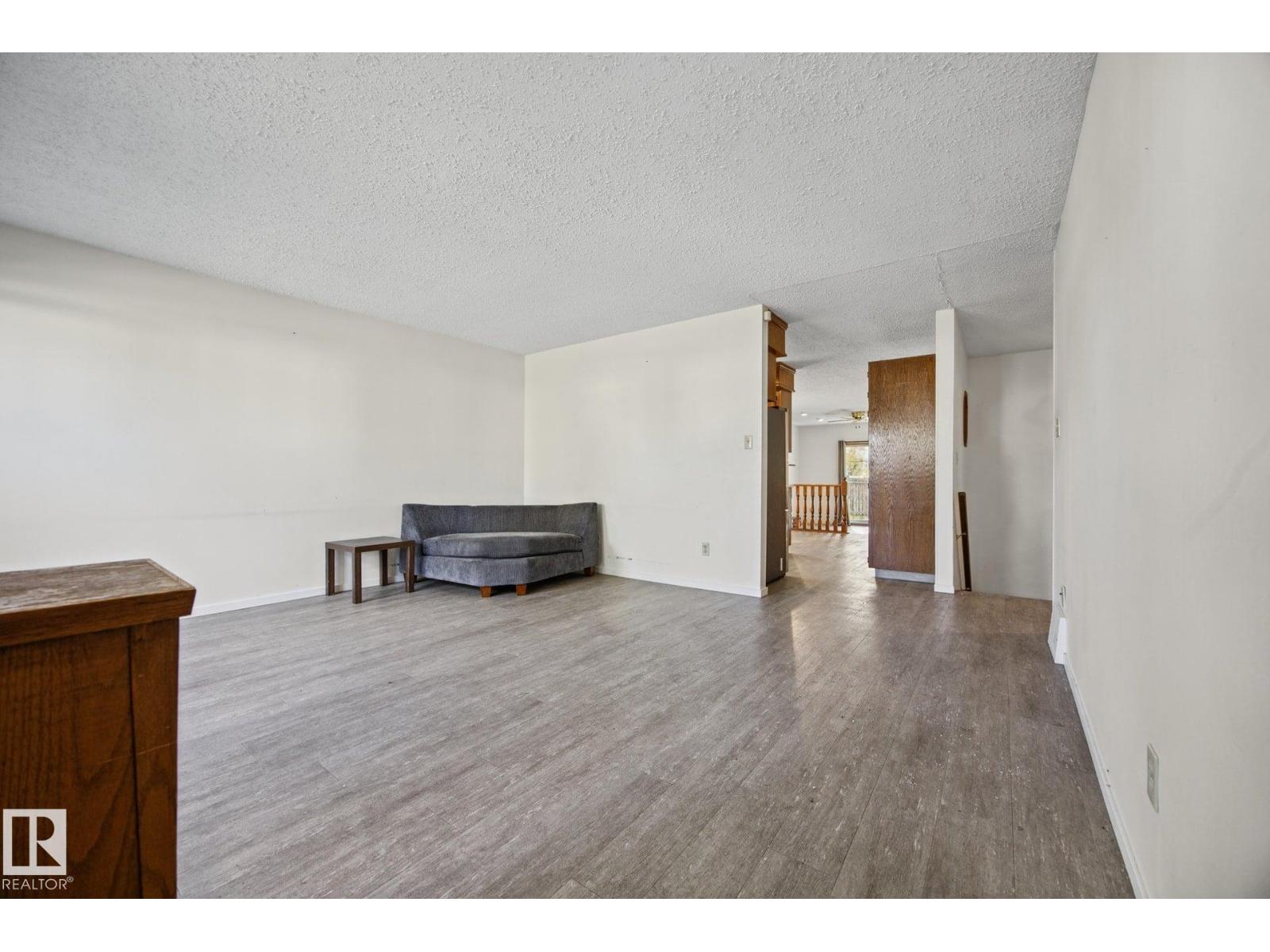 1931 145 Avenue NW, photo 8