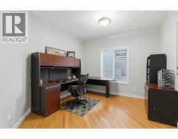 Bedroom - 211 Douglasview Road Se, Calgary, AB T2Z2S1 Photo 16