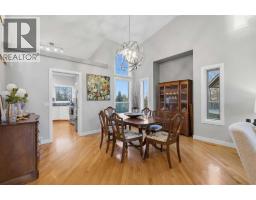 5pc Bathroom - 211 Douglasview Road Se, Calgary, AB T2Z2S1 Photo 10