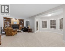 Kitchen - 211 Douglasview Road Se, Calgary, AB T2Z2S1 Photo 6