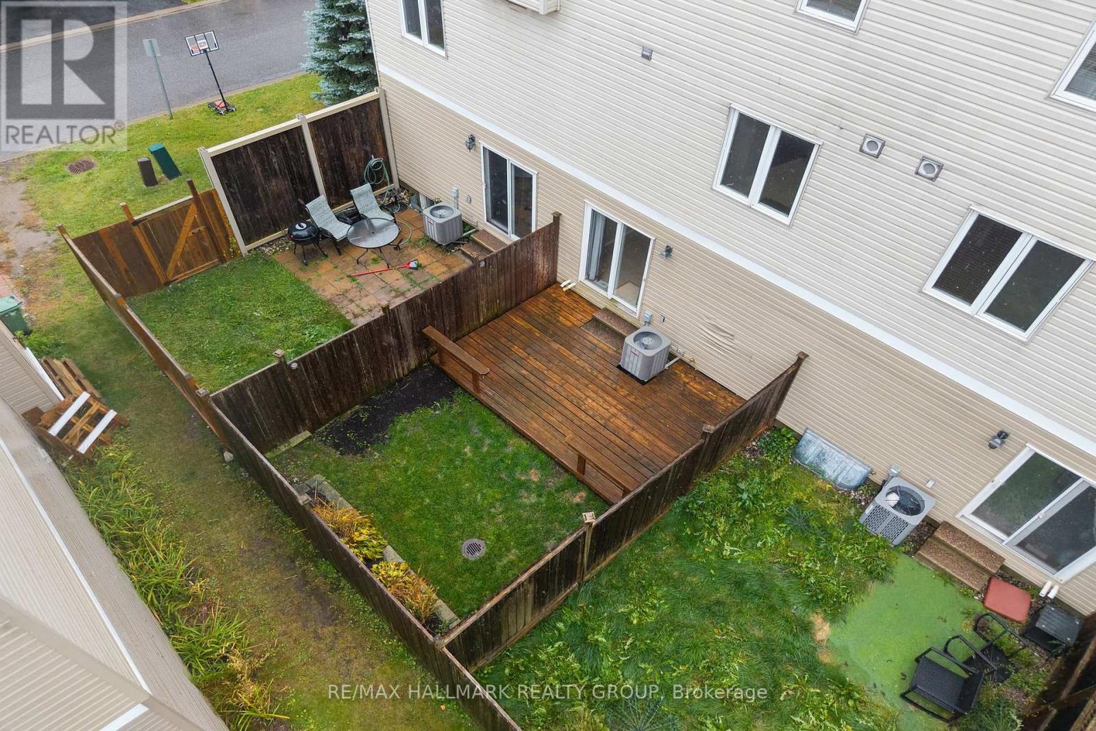 584 SIMRAN PRIVATE, Ottawa — photo 12