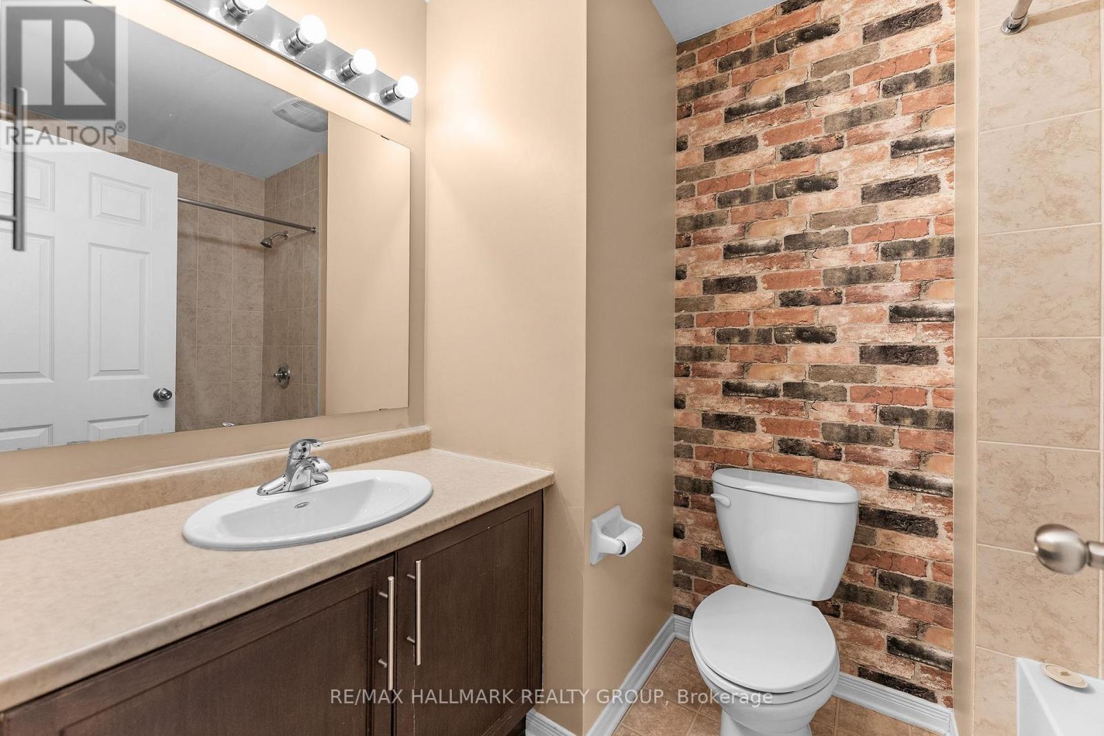 584 Simran Private — photo 41